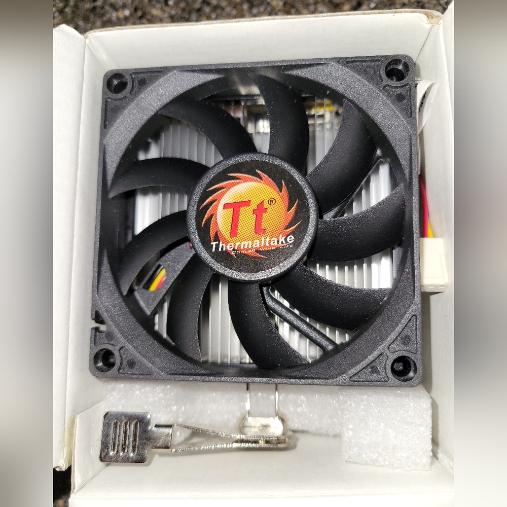 Thermaltake Computer CPU Cooler Fan P/N:CL-P0503 AMD-AM2